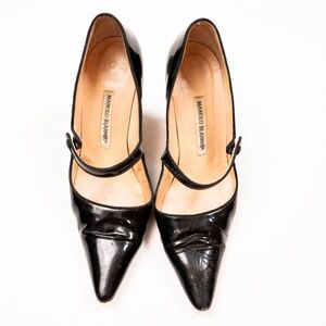 Vintage Manolo Blahnik, Mary Jane style pumps, black patent leather, size 9.
